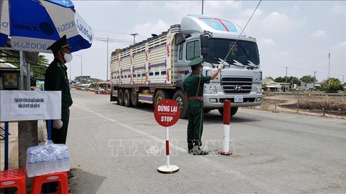 Giao thương biên giới Campuchia - Việt Nam được duy trì ổn định - ảnh 1