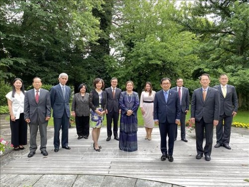 Đại sứ quán Việt Nam tại Thụy Sĩ nhận chuyển giao chức Chủ tịch Ủy ban ASEAN   - ảnh 1