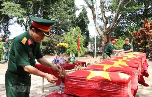 Tỉnh Đắk Nông tổ chức lễ truy điệu, an táng hài cốt 10 liệt sỹ thuộc Trung đoàn 271 - ảnh 1