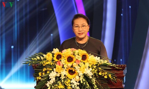 Chủ tịch Quốc hội Nguyễn Thị Kim Ngân dự Giải thưởng toàn quốc về thông tin đối ngoại lần thứ VI - ảnh 2