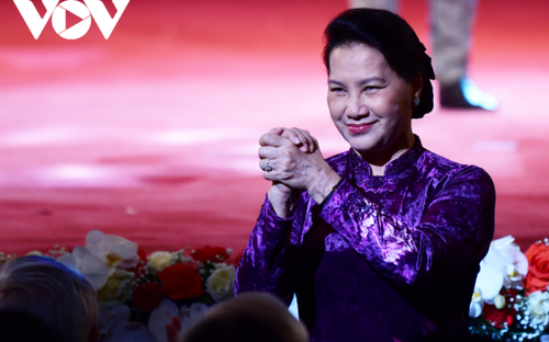 Chủ tịch Quốc hội Nguyễn Thị Kim Ngân dự Lễ trao Giải báo chí “75 năm Quốc hội Việt Nam” - ảnh 1
