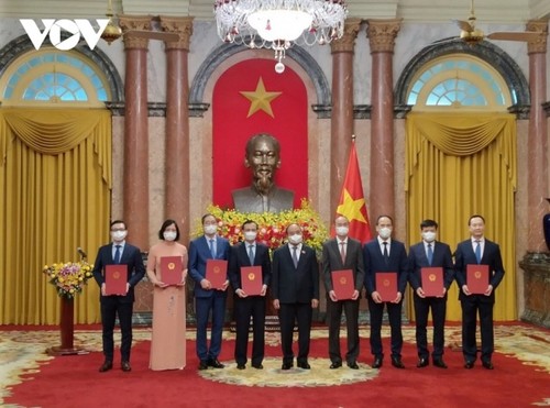 Chủ tịch nước giao nhiệm vụ cho các Đại sứ Việt Nam nhận nhiệm vụ ở nước ngoài - ảnh 1