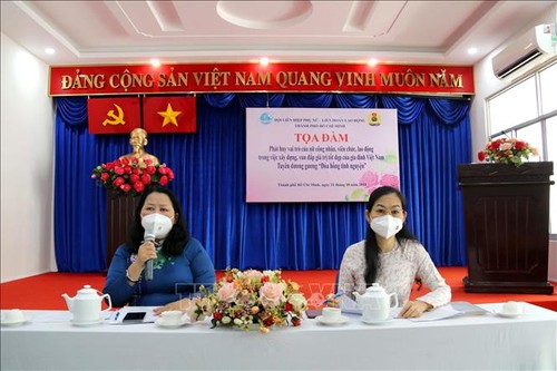 Phát huy vai trò nữ công nhân viên chức, lao động trong xây dựng giá trị của gia đình Việt Nam - ảnh 1