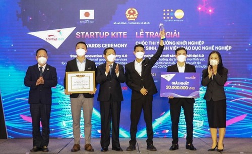 Dự án “Gậy thông minh” đoạt giải nhất Startup Kite 2021 - ảnh 1