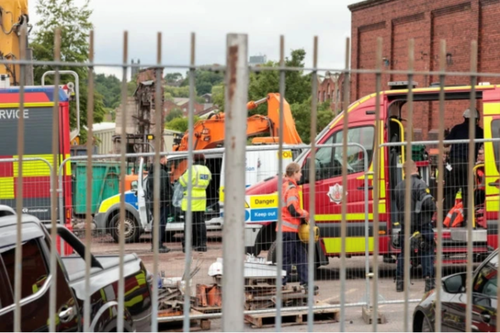 Đại sứ quán Việt Nam tại Anh thực hiện công tác bảo hộ công dân liên quan đến vụ cháy tại Manchester  - ảnh 1