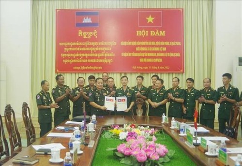 Phối hợp giữ gìn an ninh chính trị, ngăn chặn tội phạm khu vực biên giới Việt Nam - Campuchia - ảnh 1