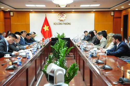 Việt Nam đề nghị Hoa Kỳ tạo thuận lợi cho xuất khẩu hoa quả tươi - ảnh 1