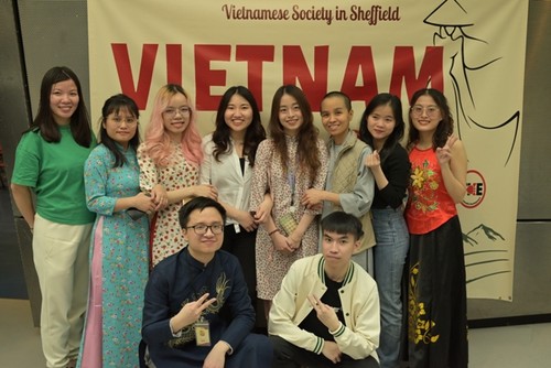 Ngày hội văn hóa Việt Nam 2023 tại Sheffield, Vương quốc Anh - ảnh 6