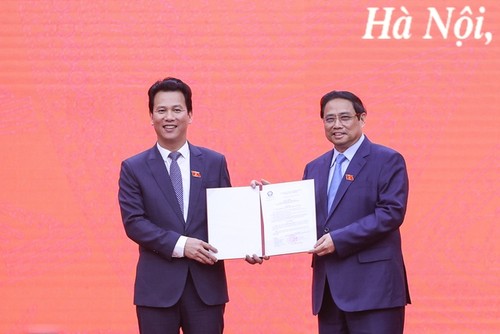 Thủ tướng Phạm Minh Chính trao Quyết định của Chủ tịch nước bổ nhiệm Bộ trưởng Bộ Tài nguyên và Môi trường - ảnh 1