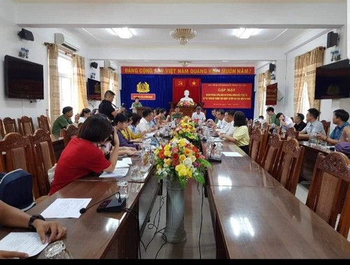 Phóng viên báo chí tìm hiểu thực tế tình hình nhân quyền ở Quảng Nam - ảnh 1