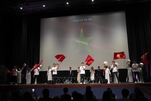 Sinh viên Việt Nam tại Australia quảng bá hình ảnh Việt Nam đến bạn bè quốc tế - ảnh 1