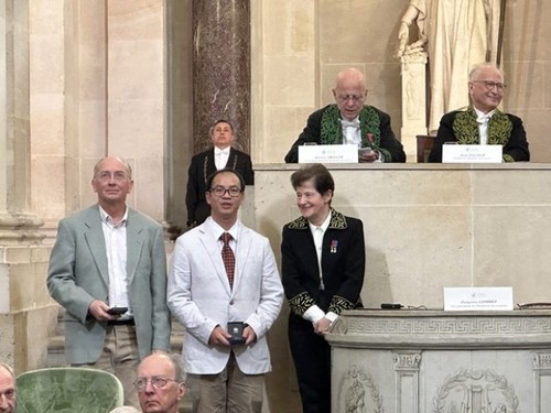 Hai nhà khoa học Việt Nam nhận giải thưởng của Viện Hàn lâm Pháp - ảnh 1