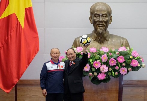 Thủ tướng: Hãy có tinh thần tiến công bền bỉ như đội U23 Việt Nam - ảnh 11
