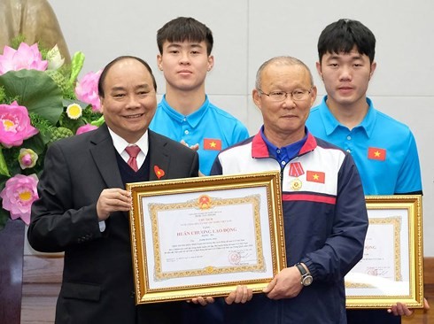 Thủ tướng: Hãy có tinh thần tiến công bền bỉ như đội U23 Việt Nam - ảnh 10