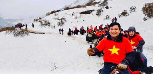 Đại sứ Phạm Sanh Châu quảng bá Việt Nam trên núi Himalaya tuyết trắng - ảnh 4