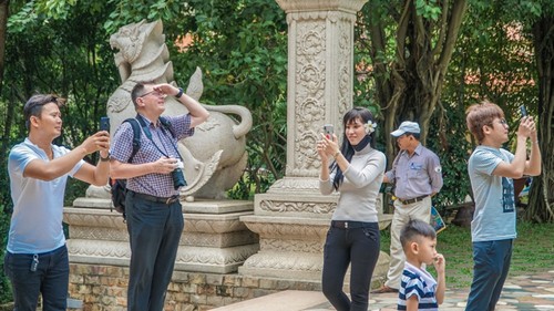 Chùa Việt vào top 10 ngôi chùa đẹp nhất thế giới: Chùa Bửu Long thêm hút khách - ảnh 7