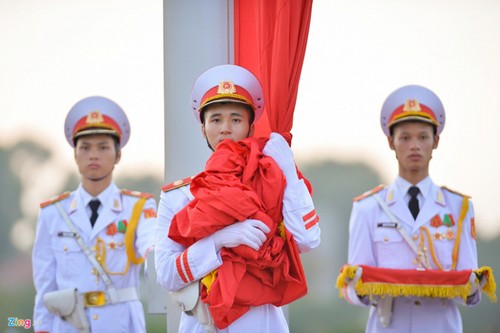 Nghi lễ thượng cờ ngày Quốc khánh 2/9 ở Lăng Chủ tịch Hồ Chí Minh - ảnh 5