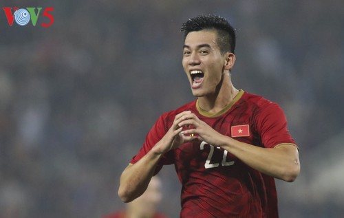 TRỰC TIẾP ĐT Việt Nam 1 - 0 UAE: Tiến Linh xuất thần lập siêu phẩm - ảnh 2