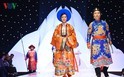 Chiêm ngưỡng những bộ trang phục Hầu Đồng trên sàn diễn thời trang - ảnh 19
