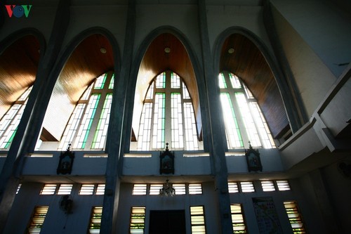 Nhà thờ Phủ Cam – dấu ấn kiến trúc hiện đại ở thành phố Huế - ảnh 13