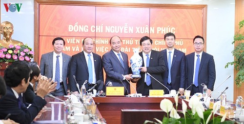 Hình ảnh: Thủ tướng Nguyễn Xuân Phúc thăm và làm việc với VOV - ảnh 17