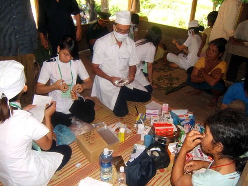 Vietnam evalúa programa de desarrollo de recursos humanos en la sanidad - ảnh 1