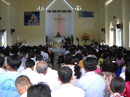 Gobierno vietnamita atiende a las legítimas demandas religiosas de su pueblo - ảnh 1