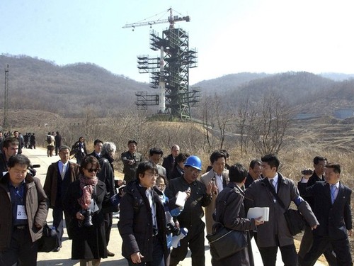 El satélite norcoreano Kwangmyongsong-3 calienta el clima político mundial - ảnh 2