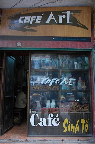 La cafetería de coleccionistas de objetos antiguos en Hanoi - ảnh 1