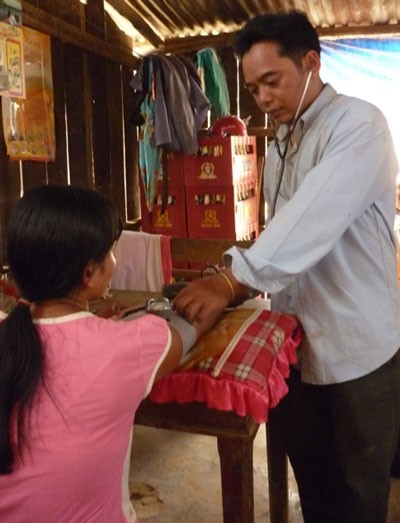 Médico Mau Van Phi, orgullo de los étnicos Raglay - ảnh 2
