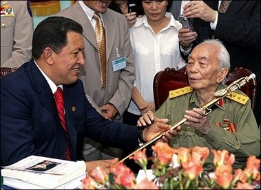 General Giap: la muerte de Chávez es gran pérdida para la Revolución  - ảnh 2