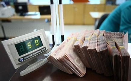 Parlamento vietnamita analiza el balance del presupuesto general - ảnh 1