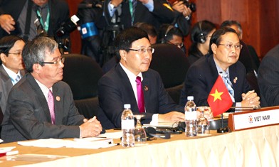 Logran países miembros de ASEAN consenso en asuntos fundamentales - ảnh 1