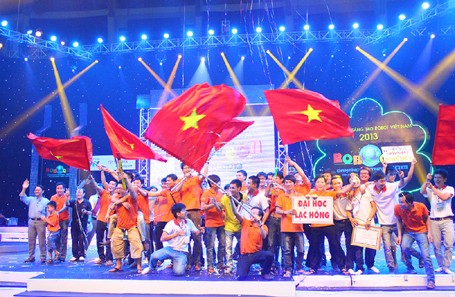Vietnam ocupa segundo y tercer puestos en Concurso regional de Robótica - ảnh 1