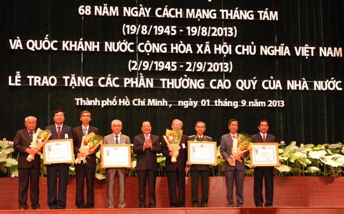 Festejan en Vietnam y exterior 68 años de la Independencia nacional - ảnh 1