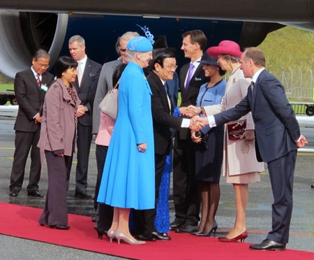 Presidente de Vietnam llega Copenhague para iniciar su visita oficial a Dinamarca  - ảnh 1