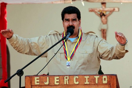 Venezuela rechaza expulsión de sus diplomáticos de Estados Unidos - ảnh 1