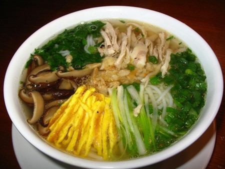 Libro Guinness de los records reconocen valores gastronómicos de tres comidas vietnamitas - ảnh 4
