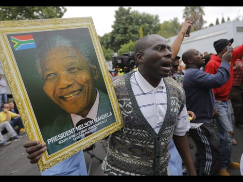Pesar por deceso de Mandela, emblema internacional de paz y tolerancia - ảnh 1
