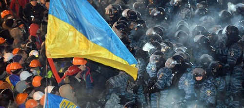 Autoridad de Ucrania niega acusaciones de uso de fuerza contra manifestantes  - ảnh 1
