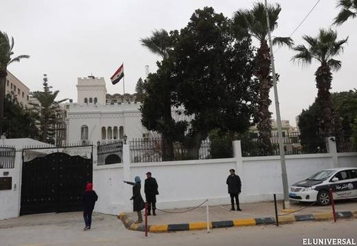 Egipto evacúa a su personal diplomático de Libia - ảnh 1