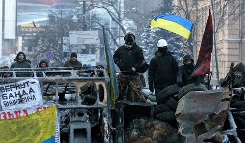 Parlamento de Ucrania anuló las polémicas leyes contra el derecho de manifestación - ảnh 1