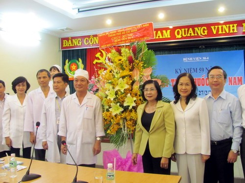 Celebran Día Nacional del Médico en Vietnam - ảnh 1