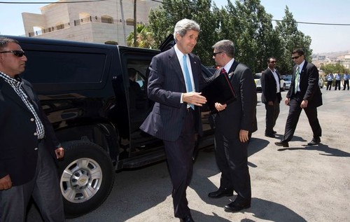 Secretario de Estado Kerry activa negociaciones  Israel- Palestina - ảnh 1