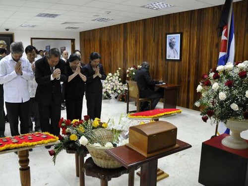 Continúa actividades de delegación vietnamita en Cuba en homenaje póstumo a Melba Hernández - ảnh 1
