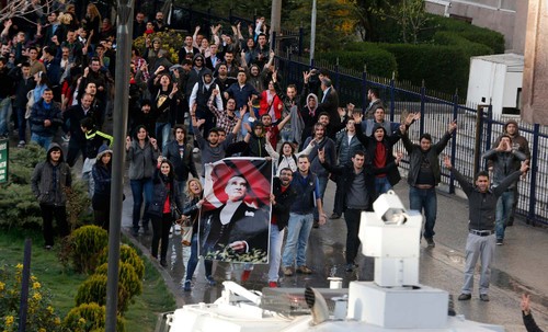 Protestan en Turquía  resultados electorales locales - ảnh 1