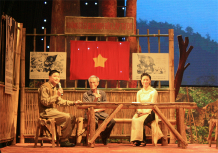 Honran papel de prensa en la histórica victoria de Dien Bien Phu - ảnh 1