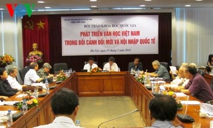 Busca avanzar la literatura vietnamita en etapa de renovación - ảnh 1