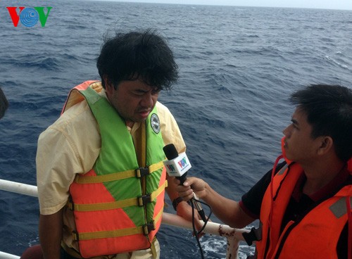 Reporteros extranjeros comprueban la realidad en el Mar Oriental - ảnh 1