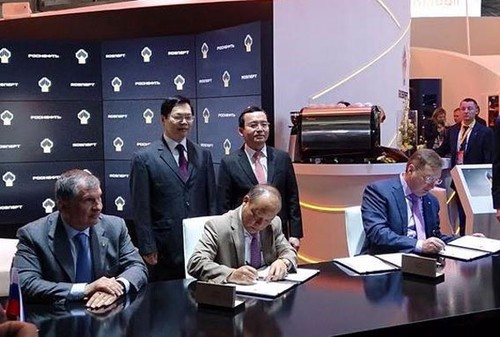 Vietnam y Rusia firman acuerdo de exploración petrolera  - ảnh 1